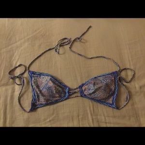 String tie bikini top